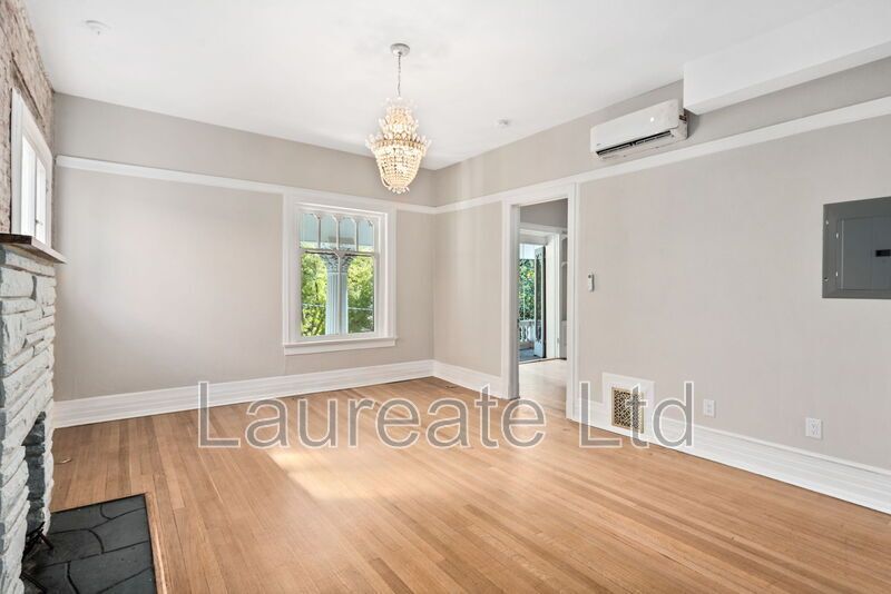 Stunning one bedroom in Cheeseman Park!! MUST SEE!! property image