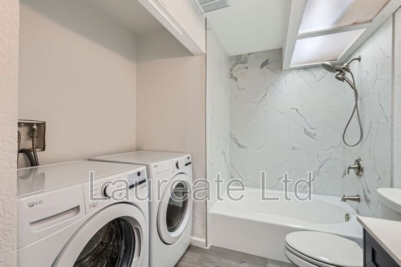 Newly Renovated Ground Level Condo in Woodside Village!! property image