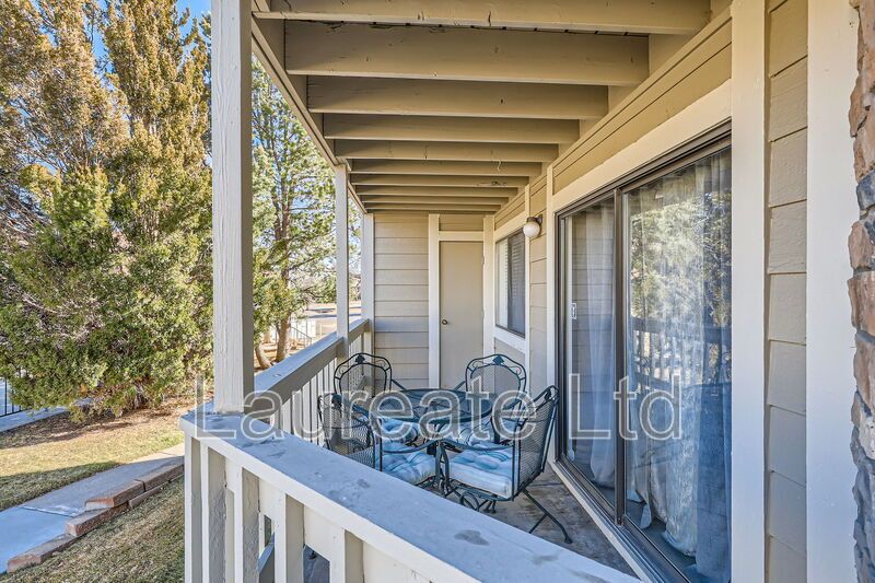 Newly Renovated Ground Level Condo in Woodside Village!! property image