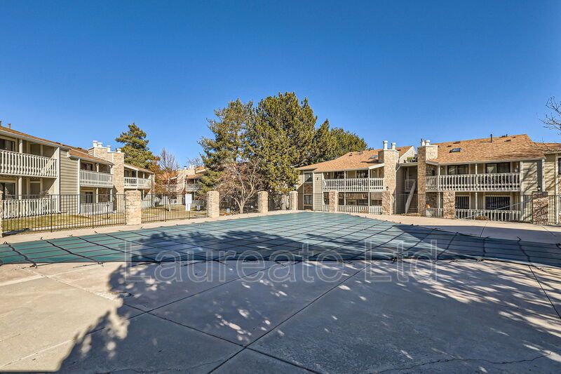 Newly Renovated Ground Level Condo in Woodside Village!! property image