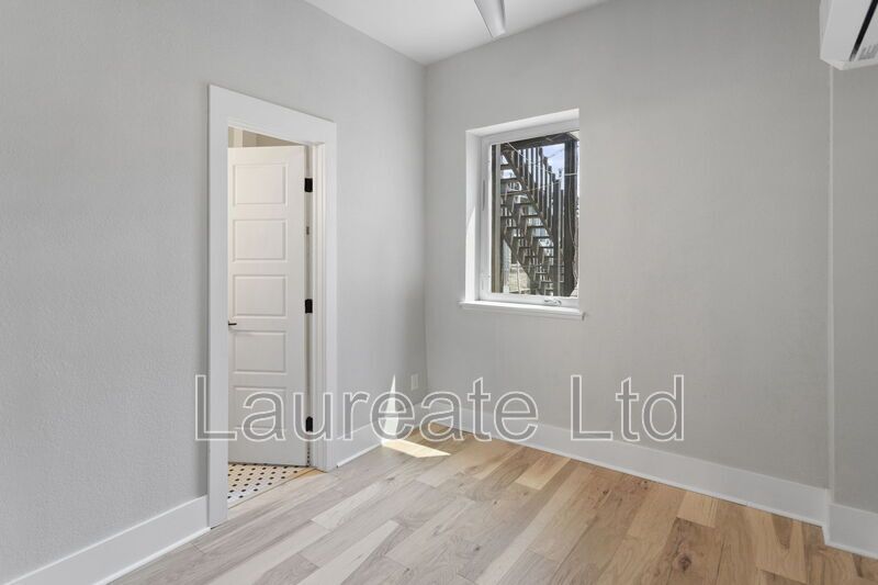 Meticulously renovated Historic 1bd Unit in North Wash Park!! property image