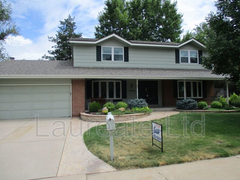 BEAUTIFUL 4 BEDROOM HOME IN CENTENNIAL property image