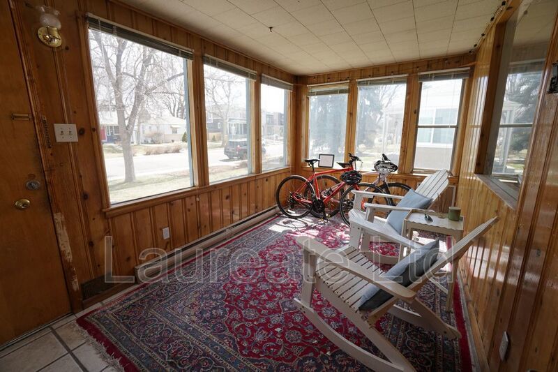 LIGHT AND BRIGHT 2BD 1BA BLOCKS TO DU! property image