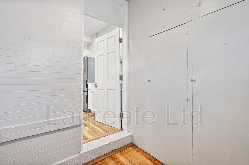 Studio Available in Renovated 1895 Vintage Mansion! property image