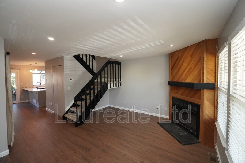 Beautifully updated 2-Story Townhome in Aurora!! property image