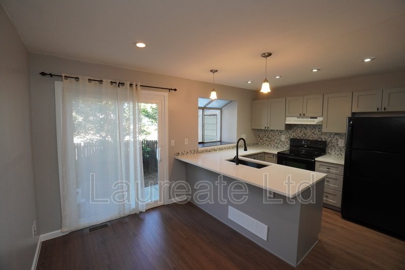 Beautifully updated 2-Story Townhome in Aurora!! property image