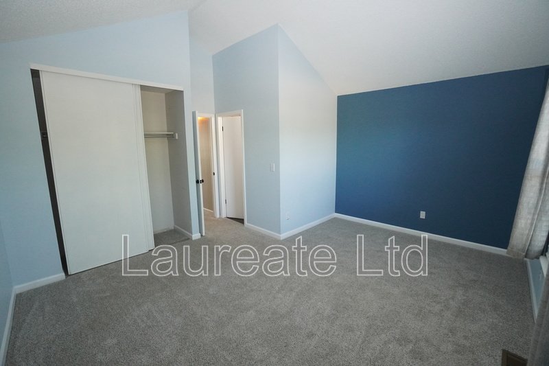 Beautifully updated 2-Story Townhome in Aurora!! property image