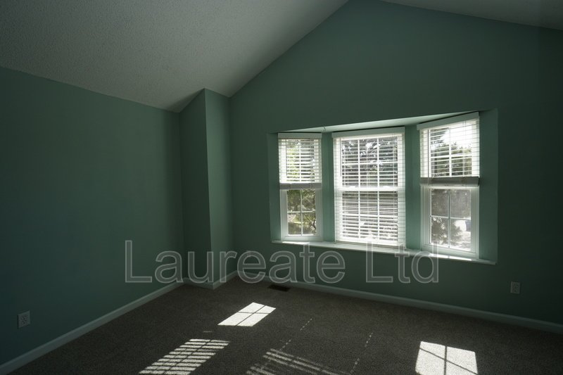 Beautifully updated 2-Story Townhome in Aurora!! property image