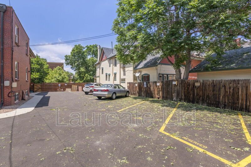 Beautifully remodeled 1Bd unit in historic Victorian home. Minutes to City Park!!! property image