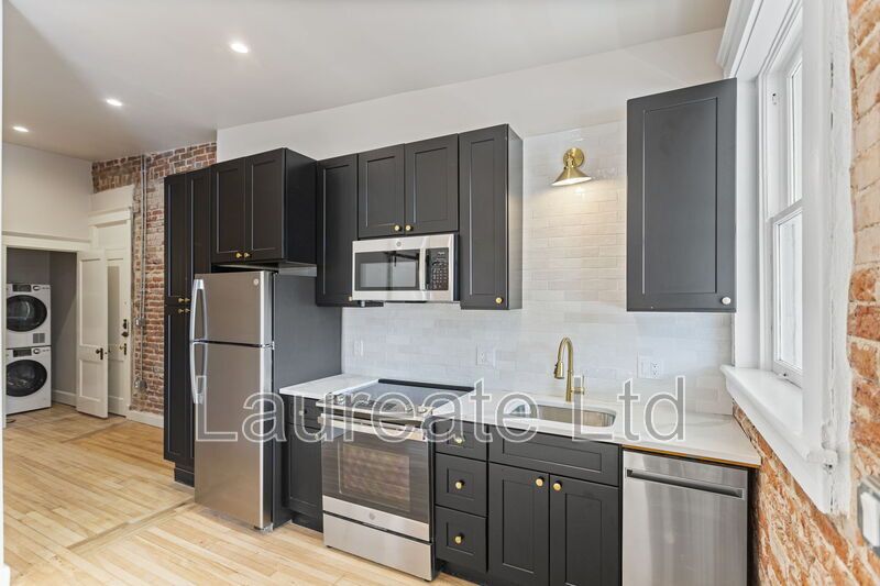 COMING SOON! Beautiful remodeled units in Historic building in the heart of Capitol Hill!! property image