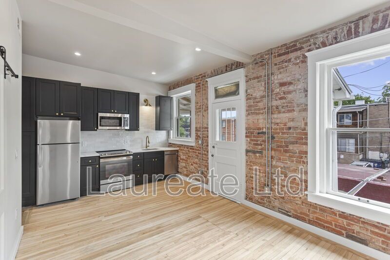 COMING SOON! Beautiful remodeled units in Historic building in the heart of Capitol Hill!! property image