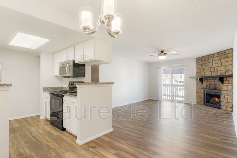 Updated 2 Bed 2 Bath Condo in Denver - Must See!! property image