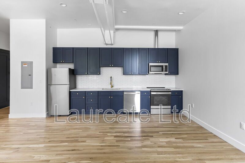 Gorgeous remodeled unit in the Historic Whittier Neighborhood!! property image