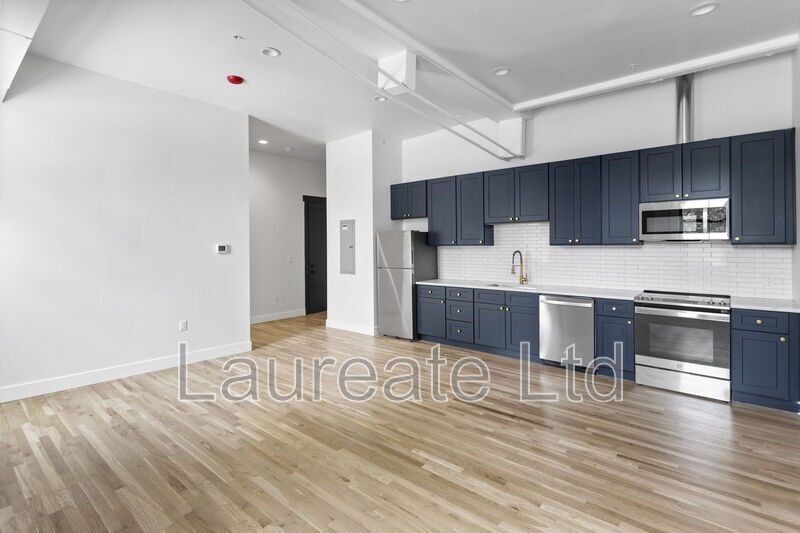 Gorgeous remodeled unit in the Historic Whittier Neighborhood!! property image