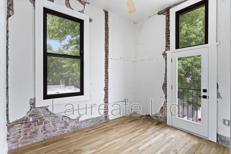 Gorgeous remodeled unit in the Historic Whittier Neighborhood!! property image