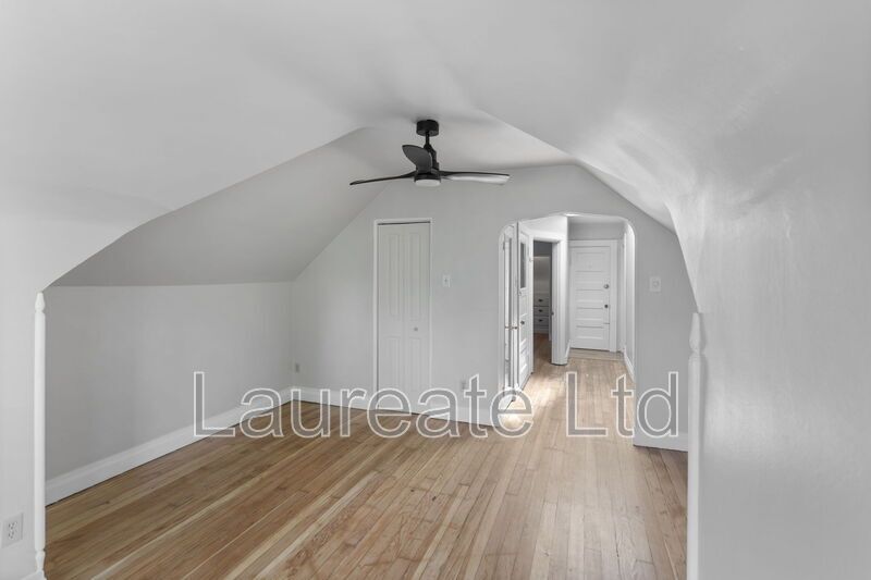 Beautifully remodeled 1Bd unit in historic Victorian home. Minutes to City Park!!! property image