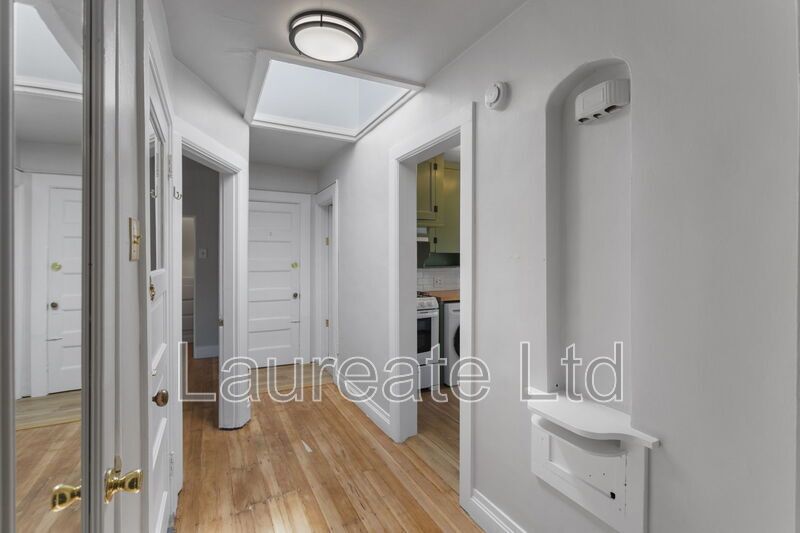 Beautifully remodeled 1Bd unit in historic Victorian home. Minutes to City Park!!! property image