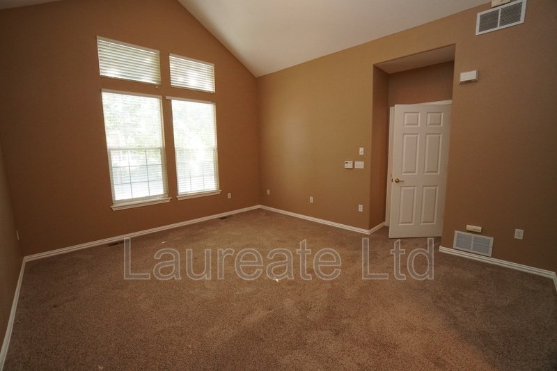 Stunning 2 bedroom Townhome in Belmar Commons 55+ Community!!! property image