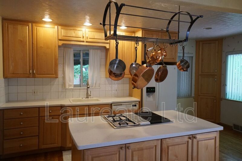 Stunning 4 Bedroom Brick Tudor in Crestmoor. property image