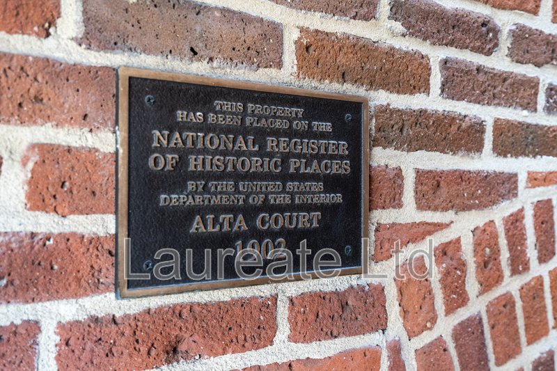 Newly remodeled Loft in Historic Alta Courts building!! Blocks from Chessman Park!! property image