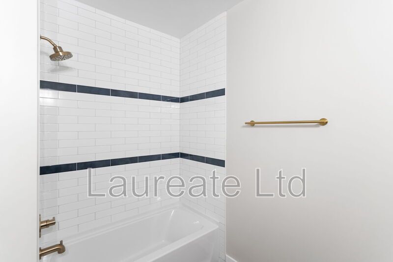 Newly remodeled Loft in Historic Alta Courts building!! Blocks from Chessman Park!! property image