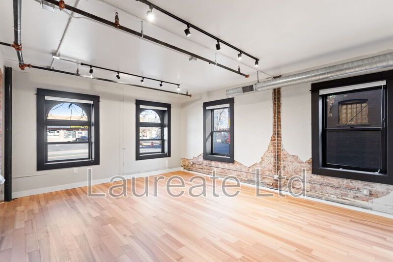Newly remodeled Loft in Historic Alta Courts building!! Blocks from Chessman Park!! property image
