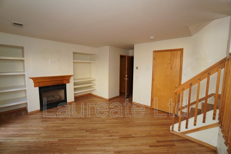 Bright and Open 3bd Tri-Level with unfinished basement in Alton Park!! property image