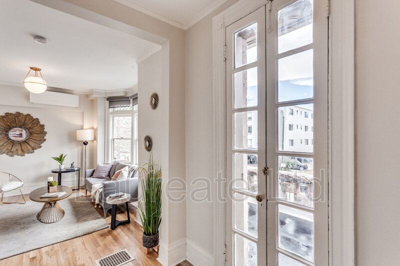 Renovated studio with its own 200SF private deck in Chessman Park!! property image