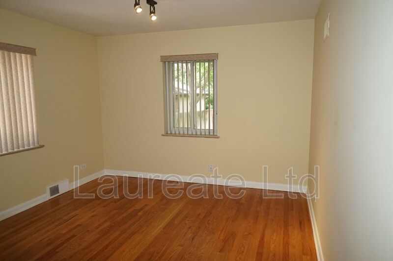 Stunning 4 Bedroom Brick Tudor in Crestmoor. property image