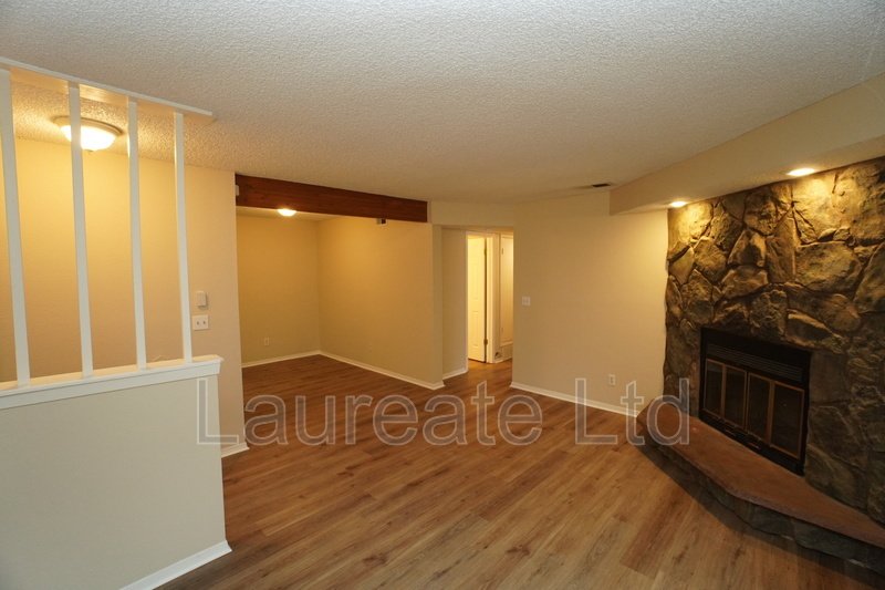 Spacious 2 Bed 2 Bath Condo in Aurora!! property image