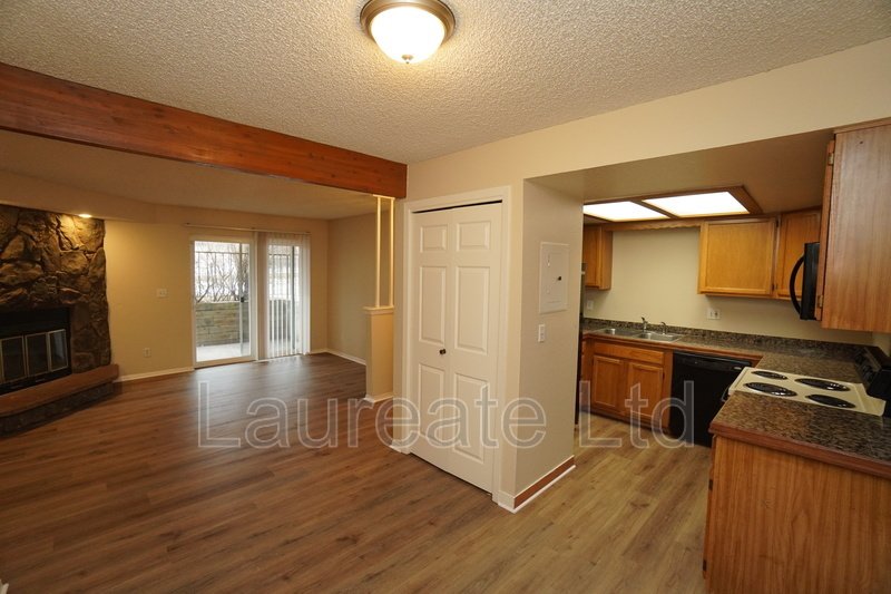 Spacious 2 Bed 2 Bath Condo in Aurora!! property image