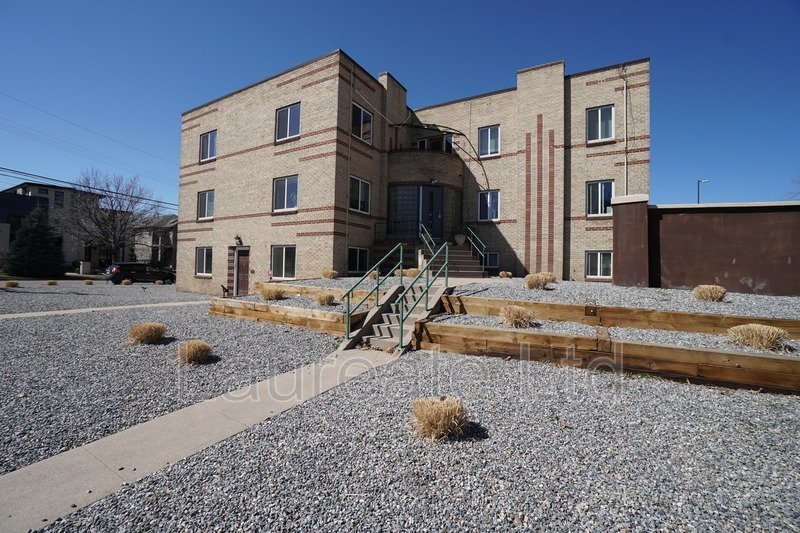 Charming and spacious 2 Bedroom in Cherry Creek North - Tons of Character property image