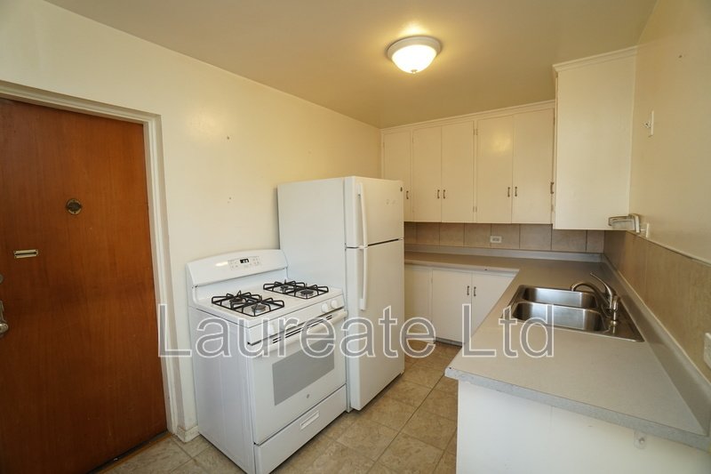 Charming and spacious 2 Bedroom in Cherry Creek North - Tons of Character property image