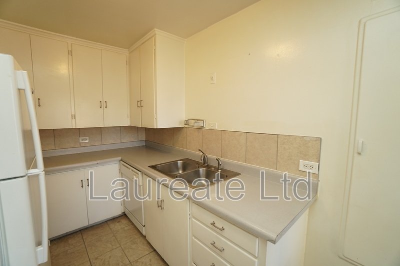 Charming and spacious 2 Bedroom in Cherry Creek North - Tons of Character property image