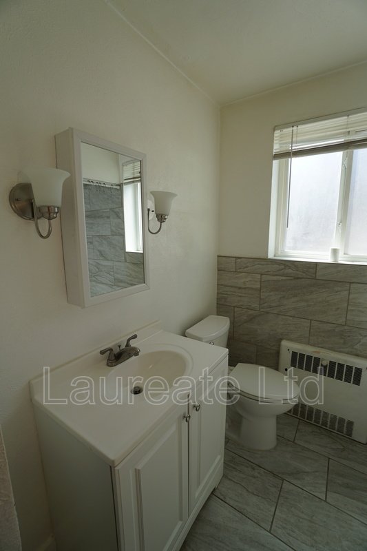 Charming and spacious 2 Bedroom in Cherry Creek North - Tons of Character property image