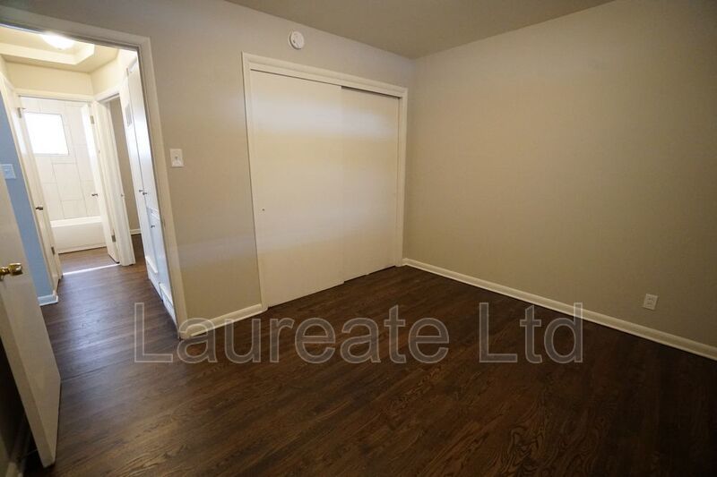 WALK TO DU - 2 BEDROOM - CLOSE TO LIGHTRAIL -MUST SEE!! property image