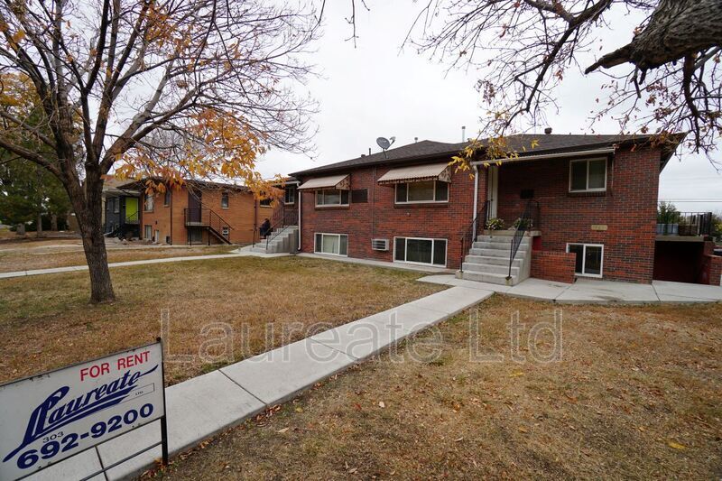 Spacious 2 Bedroom in Aurora Minutes to Anschutz Medical Campus!! property image