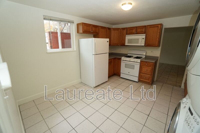 Spacious 2 Bedroom in Aurora Minutes to Anschutz Medical Campus!! property image