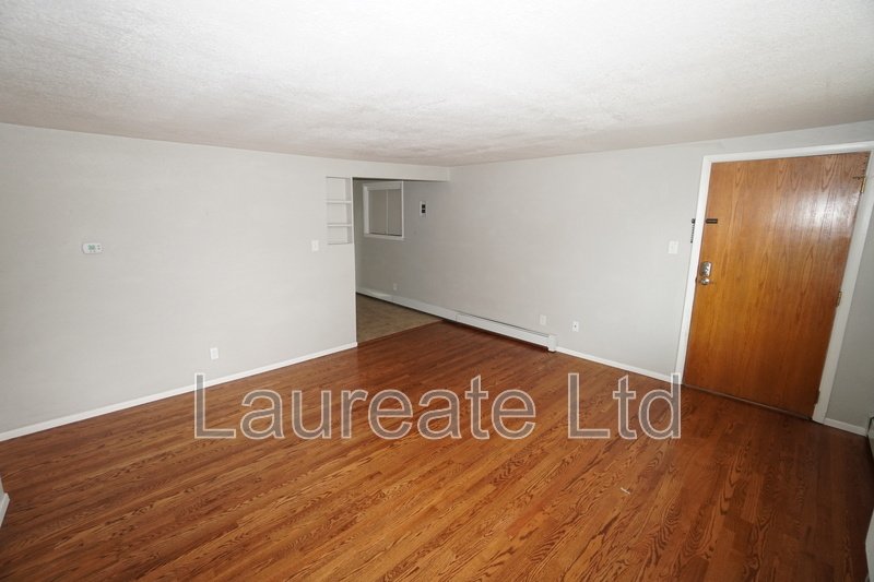 Spacious 2 bedroom Upper Unit in Lakewood!! property image