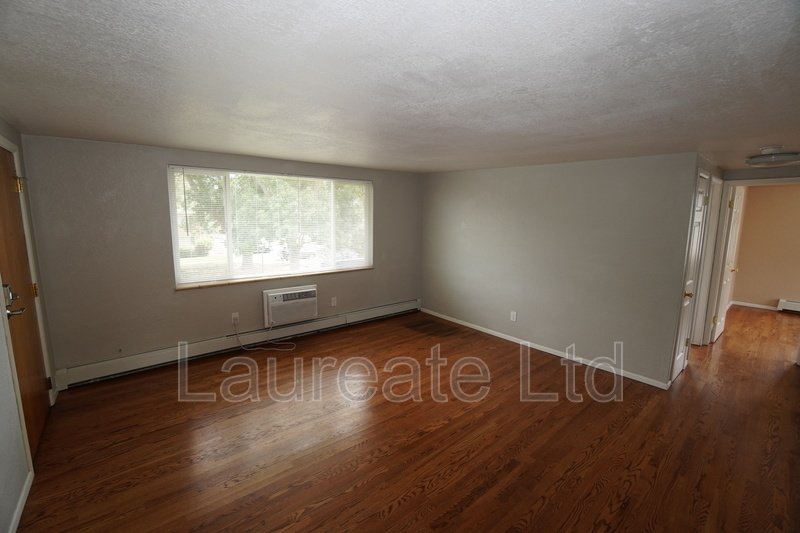Spacious 2 bedroom Upper Unit in Lakewood!! property image