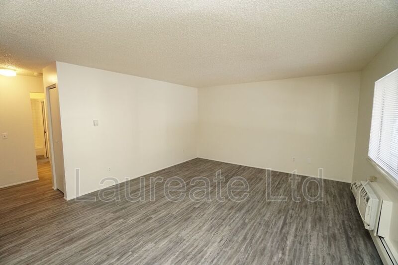 Large 2 Bedroom Condo in SE Denver - MUST SEE!!! property image