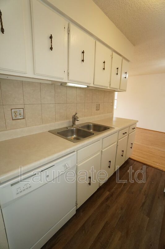 Spacious 2 Bedroom Condo in DTC - MUST SEE!! property image