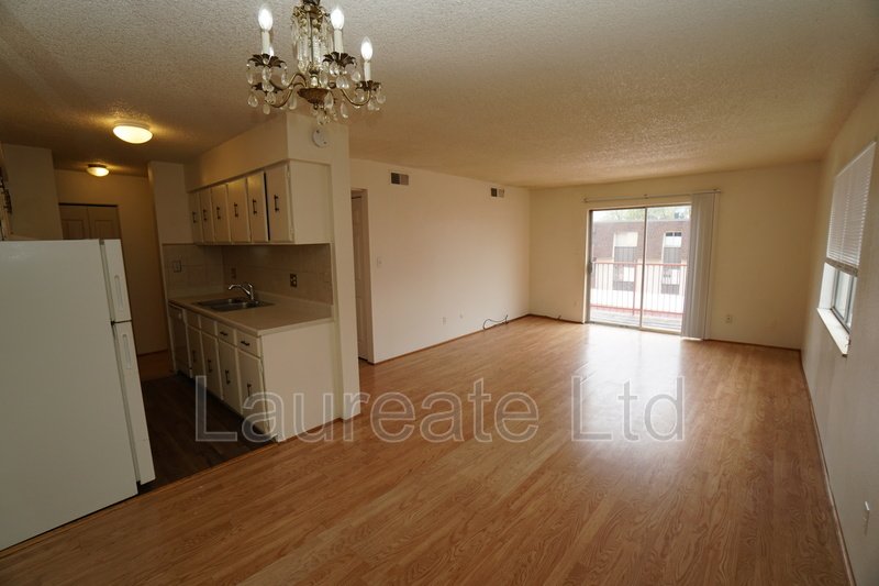 Spacious 2 Bedroom Condo in DTC - MUST SEE!! property image