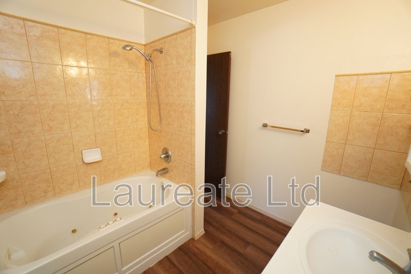 Spacious 2 Bedroom Condo in DTC - MUST SEE!! property image