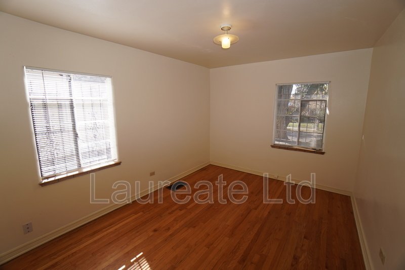 Spacious 4 Bedroom Home with finished basement in Park Mayfair Neighborhood!!! property image