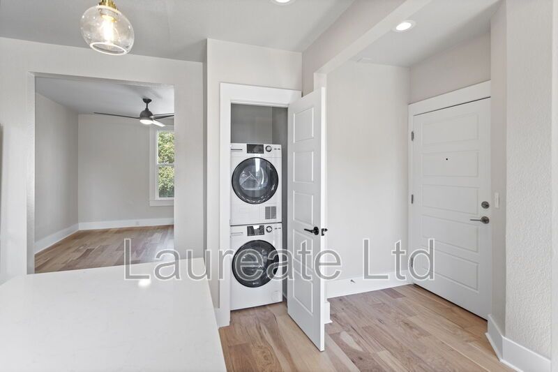 Meticulously renovated Historic Top Floor  Apartment in North Wash Park!! property image