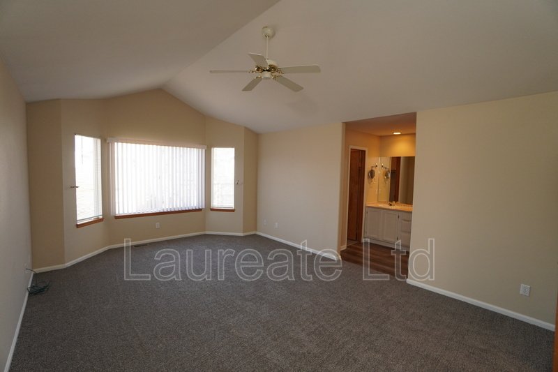 Beautiful 2 Bedroom Townhome in Gated Community property image