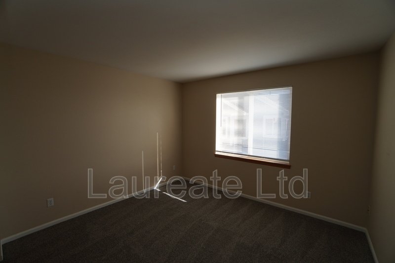 Beautiful 2 Bedroom Townhome in Gated Community property image