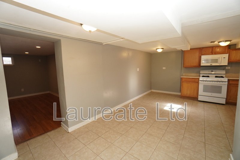 Spacious 2 Bedroom Lower Level unit of Duplex in Englewood!! property image