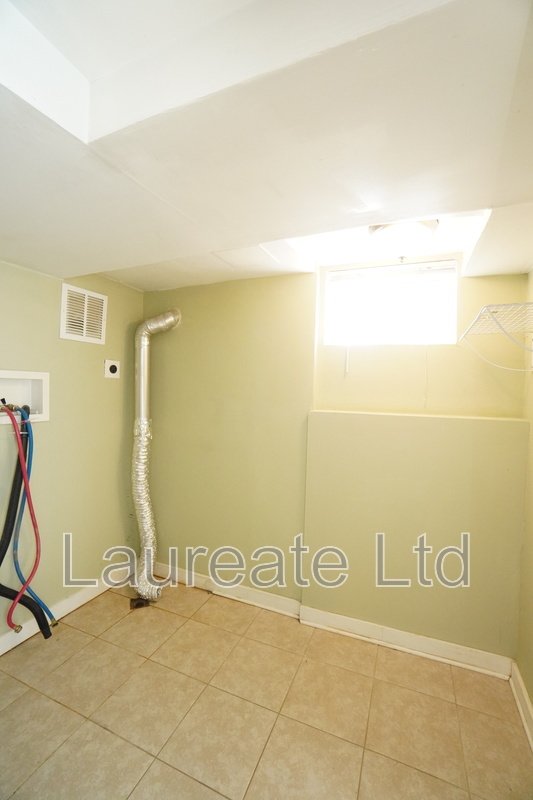 Spacious 2 Bedroom Lower Level unit of Duplex in Englewood!! property image